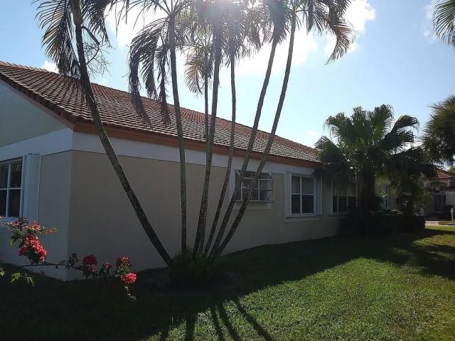 Home for sale at 8045 Clear Shores Cir - photo 5758734