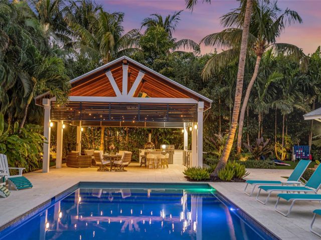 Home for rent at 450 N Swinton Ave - photo 5757568