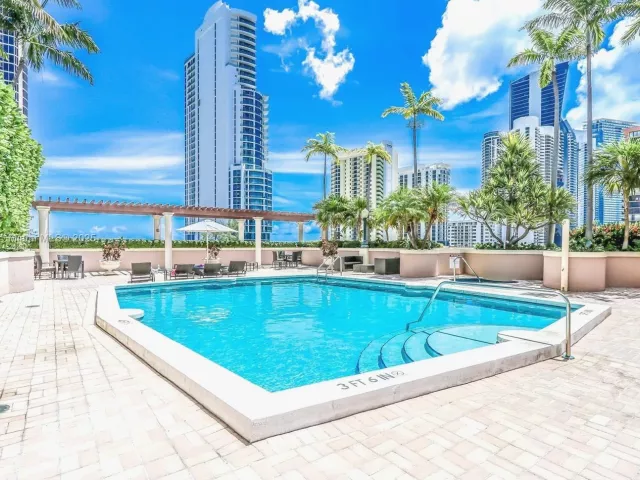 Apartment for sale  Unit #606 - photo 5671950