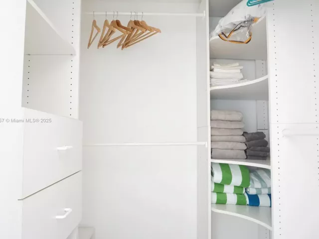 Apartment for sale  Unit #606 - photo 5671953