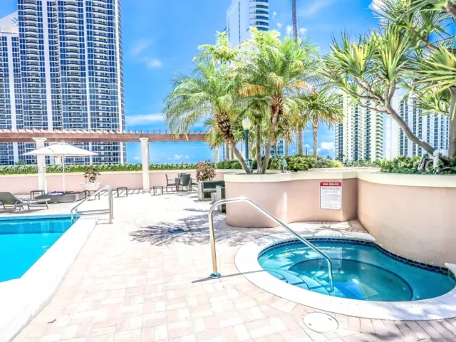 Apartment for sale  Unit #606 - photo 5671949