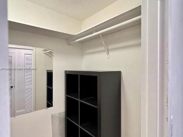 1-bedroom condo for sale in Hallandale Beach - 2030 S Ocean Dr 211 - MondialRealty