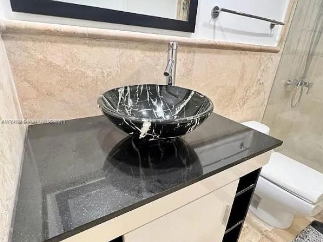 1-bedroom condo for sale in Hallandale Beach - 2030 S Ocean Dr 211 - MondialRealty