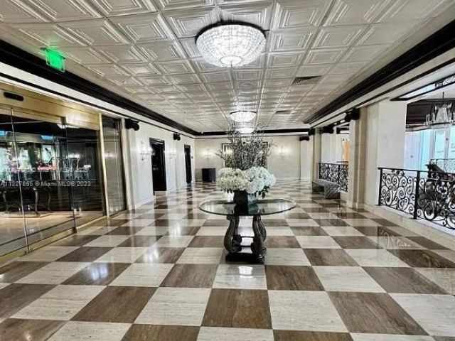 1-bedroom condo for sale in Hallandale Beach - 2030 S Ocean Dr 211 - MondialRealty