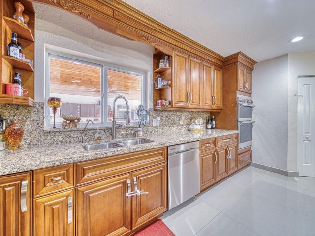 Home for sale at 19390 SW 312th St - photo 5599293