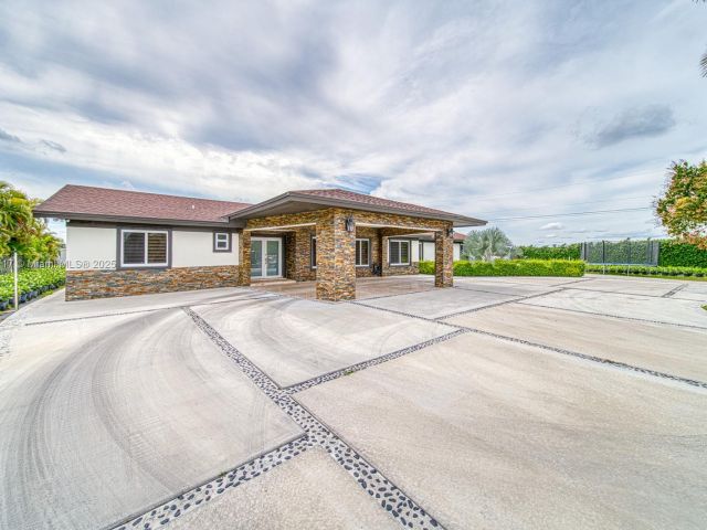 Home for sale at 19390 SW 312th St - photo 5599304