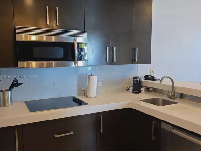 Apartment for sale  Unit #1402 - photo 5656568