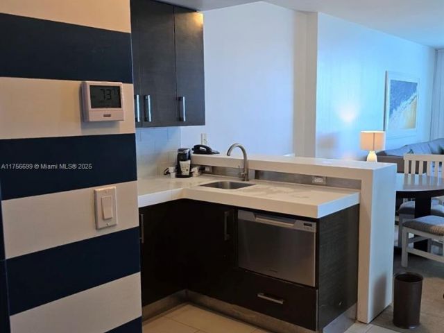 Apartment for sale  Unit #1402 - photo 5656569