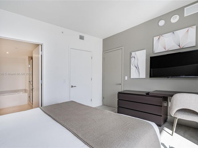 Apartment for sale  Unit #R1609 - photo 5628193