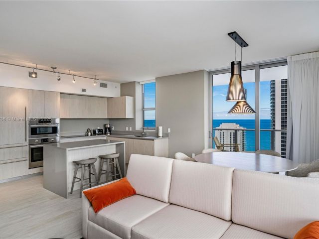 Apartment for sale  Unit #R1609 - photo 5628198