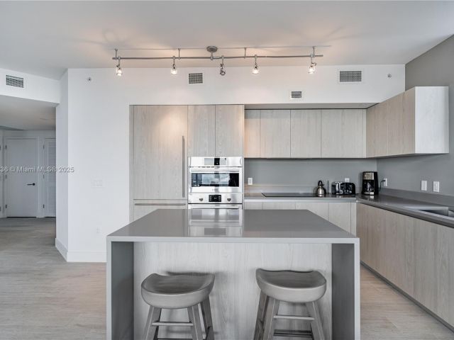 Apartment for sale  Unit #R1609 - photo 5628199