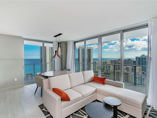 Apartment for sale  Unit #R1609 - photo 5628206