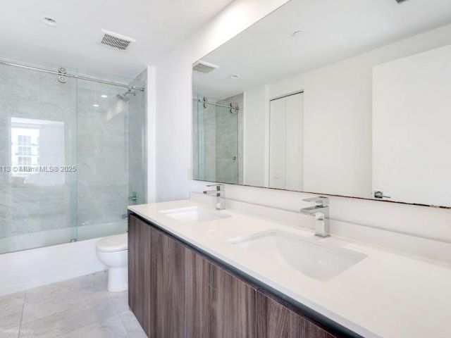 Apartment for sale  Unit #4904 - photo 5696824