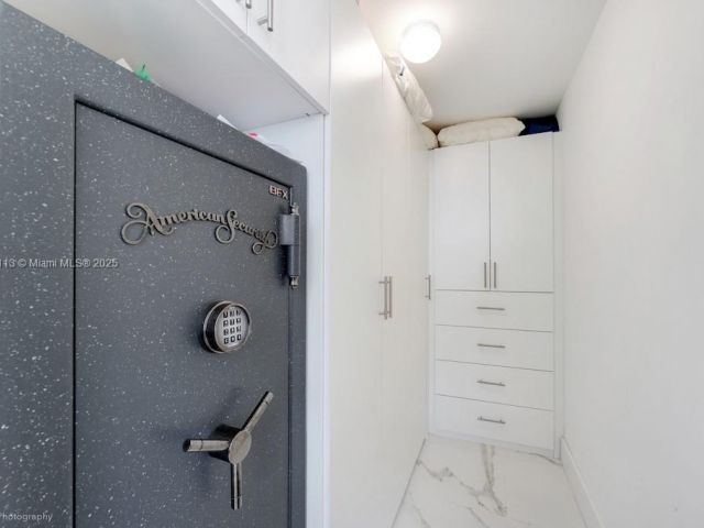 Apartment for sale  Unit #4904 - photo 5696826