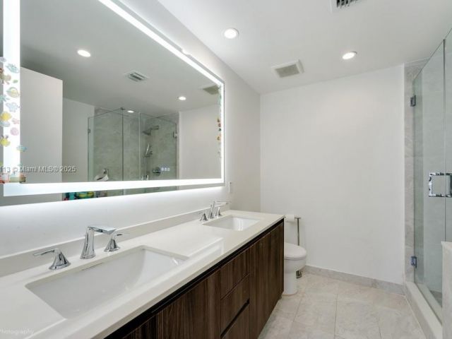 Apartment for sale  Unit #4904 - photo 5696828