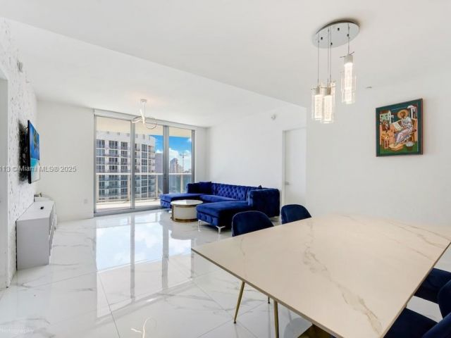 Apartment for sale  Unit #4904 - photo 5696834