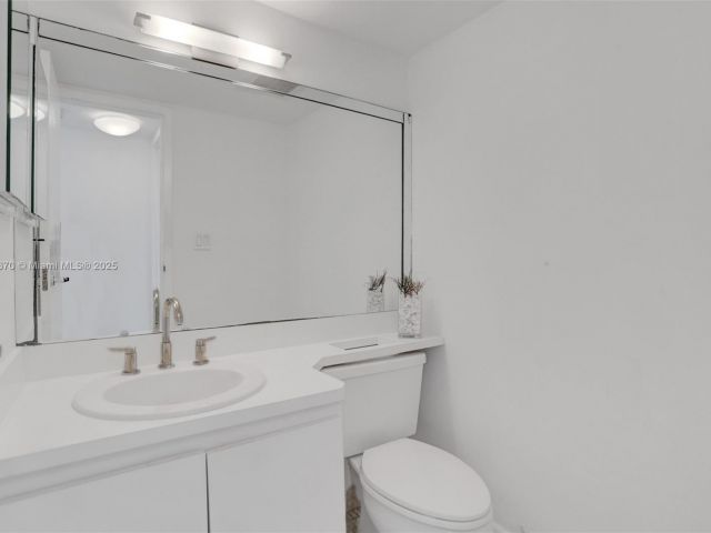 Apartment for sale  Unit #1923 - photo 5921707