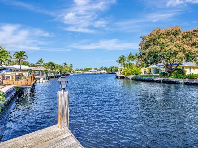 Home for sale at 1981 Coral Gardens Drive - photo 5710753