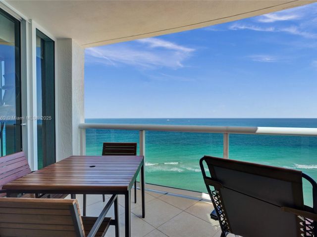 Apartment for sale  Unit #1901 - photo 5671156