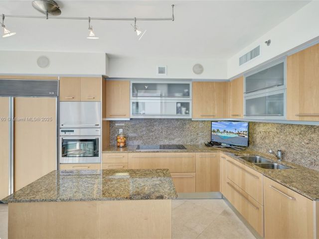 Apartment for sale  Unit #1901 - photo 5671161