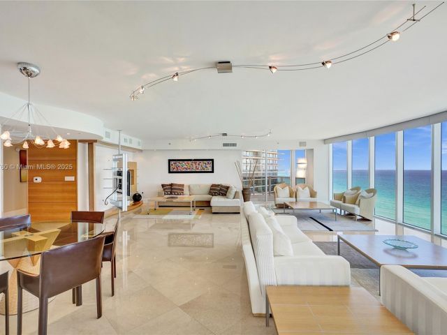 Apartment for sale  Unit #1901 - photo 5671163