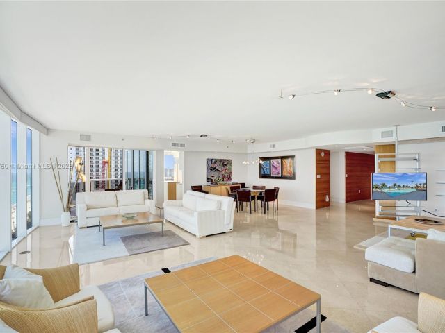 Apartment for sale  Unit #1901 - photo 5671164