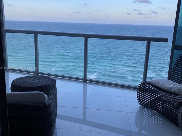 Apartment for sale  Unit #1906 - photo 5777383