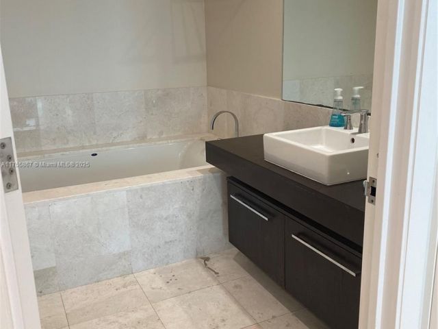 Apartment for sale  Unit #1906 - photo 5777388