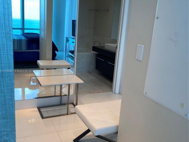 Apartment for sale  Unit #1906 - photo 5777389