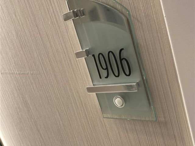 Apartment for sale  Unit #1906 - photo 5777395