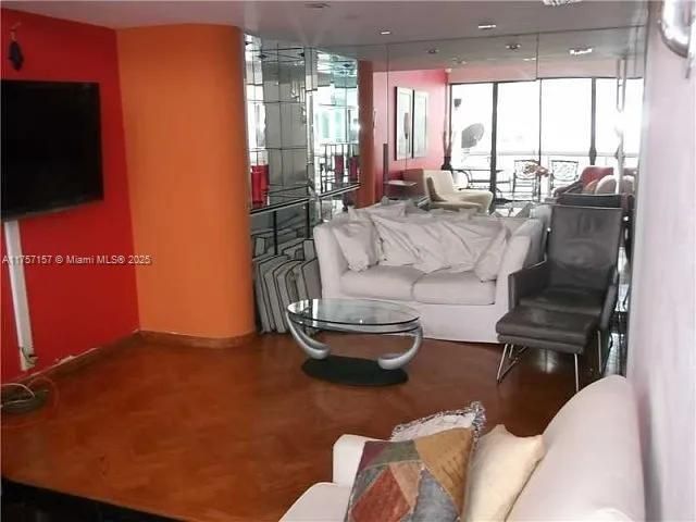 Apartment for sale  Unit #TS-3 - photo 5687377