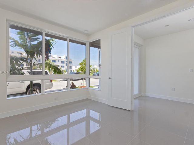 Home for sale at  - photo 5585454