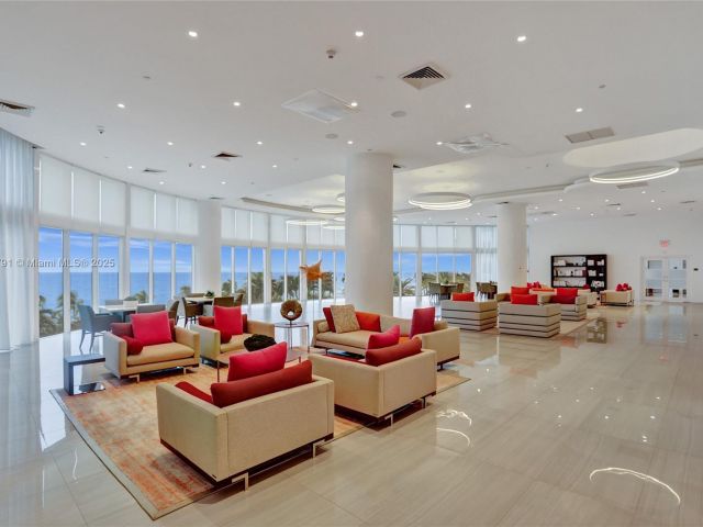 Apartment for sale  Unit #PH4 - photo 5794252