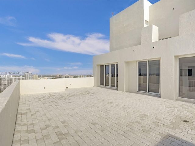 Apartment for sale  Unit #PH4 - photo 5794266