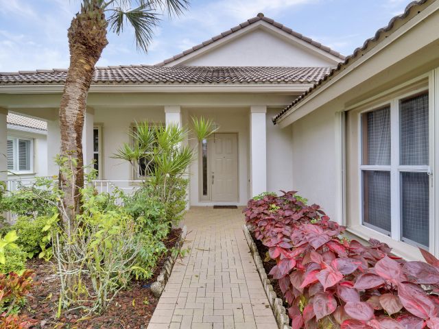 Home for rent at 2464 Sailfish Cove Drive - photo 5752316