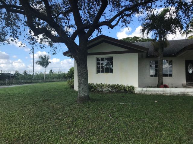 Home for sale at 22171 SW 274th St - photo 5598623