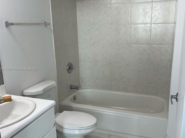 Apartment for sale  Unit #C21 - photo 5931085