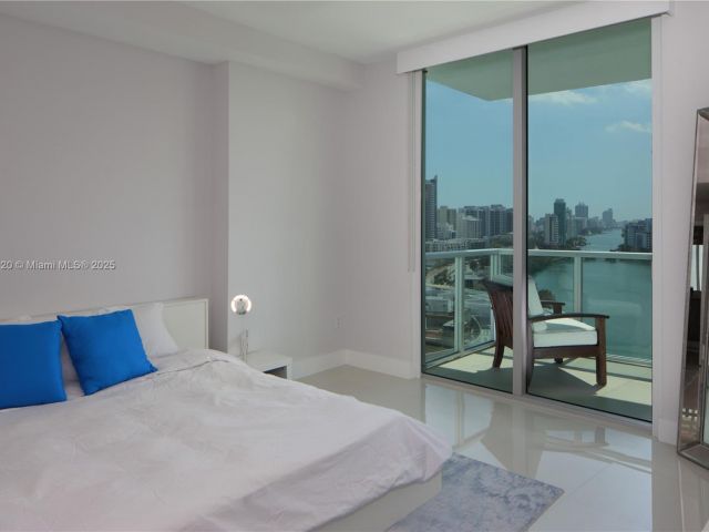 Apartment for rent  Unit #PH5 - photo 5685889
