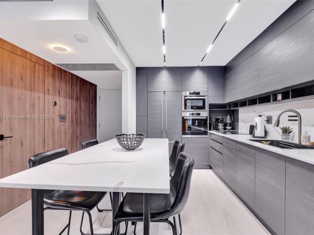 Apartment for sale  Unit #432 - photo 6032050