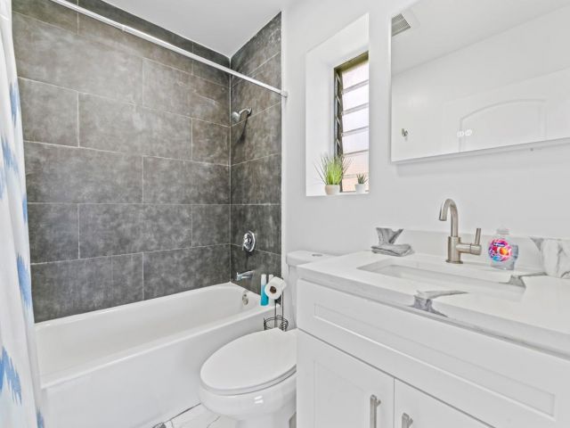 Home for sale at 1215 NE 200th St - photo 5970713