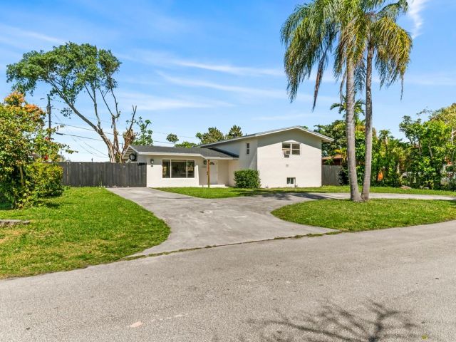 Home for sale at 1215 NE 200th St - photo 5970726