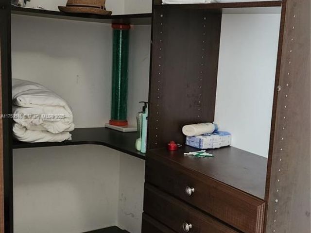 Apartment for rent  Unit #4305 - photo 5660821