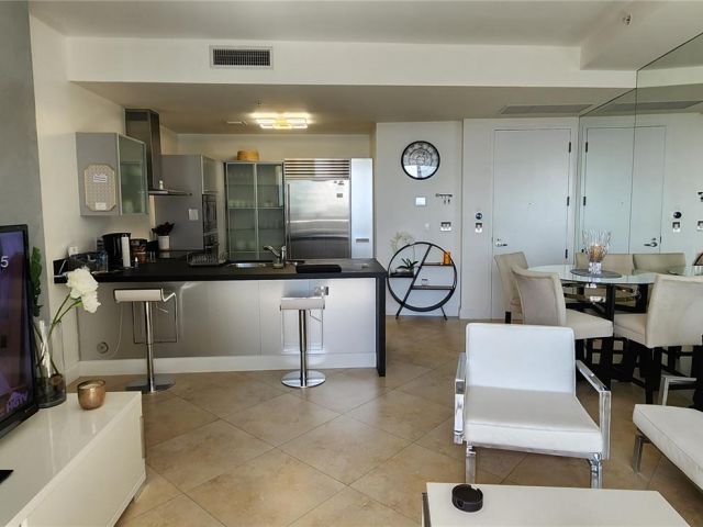 Apartment for rent  Unit #4305 - photo 5660834