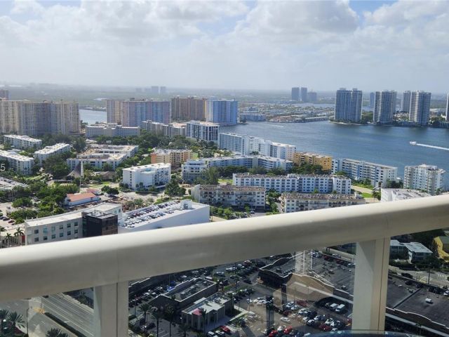 Apartment for rent  Unit #4305 - photo 5660837