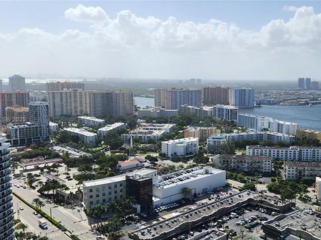 Apartment for rent  Unit #4305 - photo 5660838