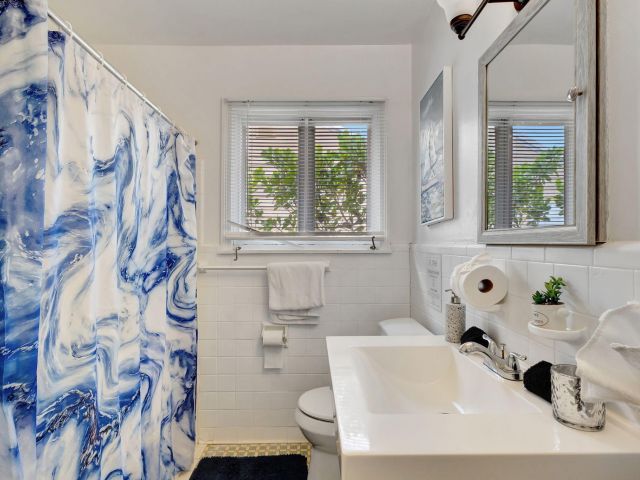 Home for sale at 513 45th Street - photo 5752203