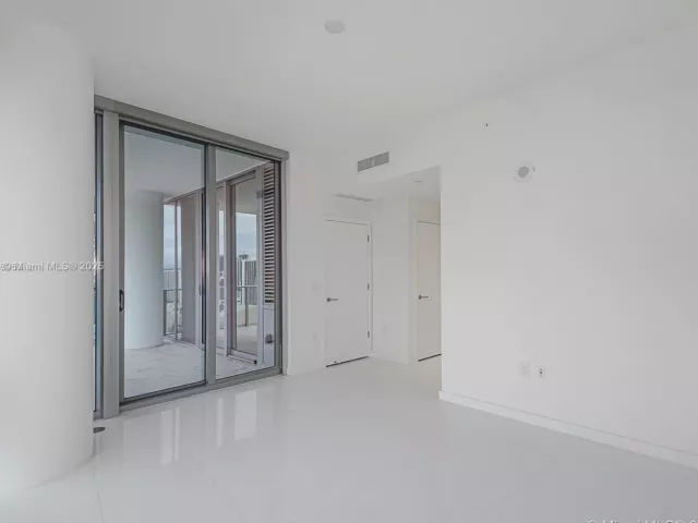 1-bedroom condo for sale in Miami - 851 NE 1st Ave 2600 - MondialRealty