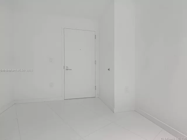 1-bedroom condo for sale in Miami - 851 NE 1st Ave 2600 - MondialRealty