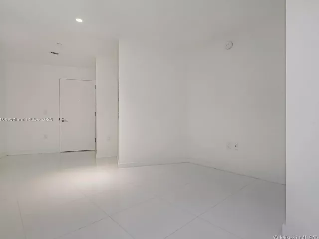 1-bedroom condo for sale in Miami - 851 NE 1st Ave 2600 - MondialRealty