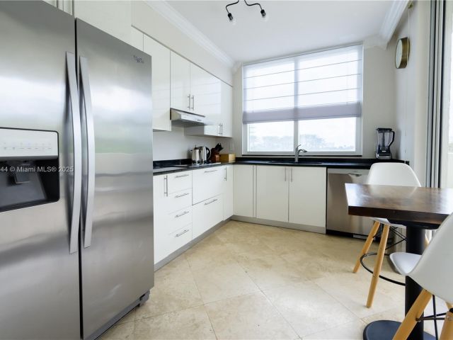 Apartment for sale  Unit #207 - photo 5670714